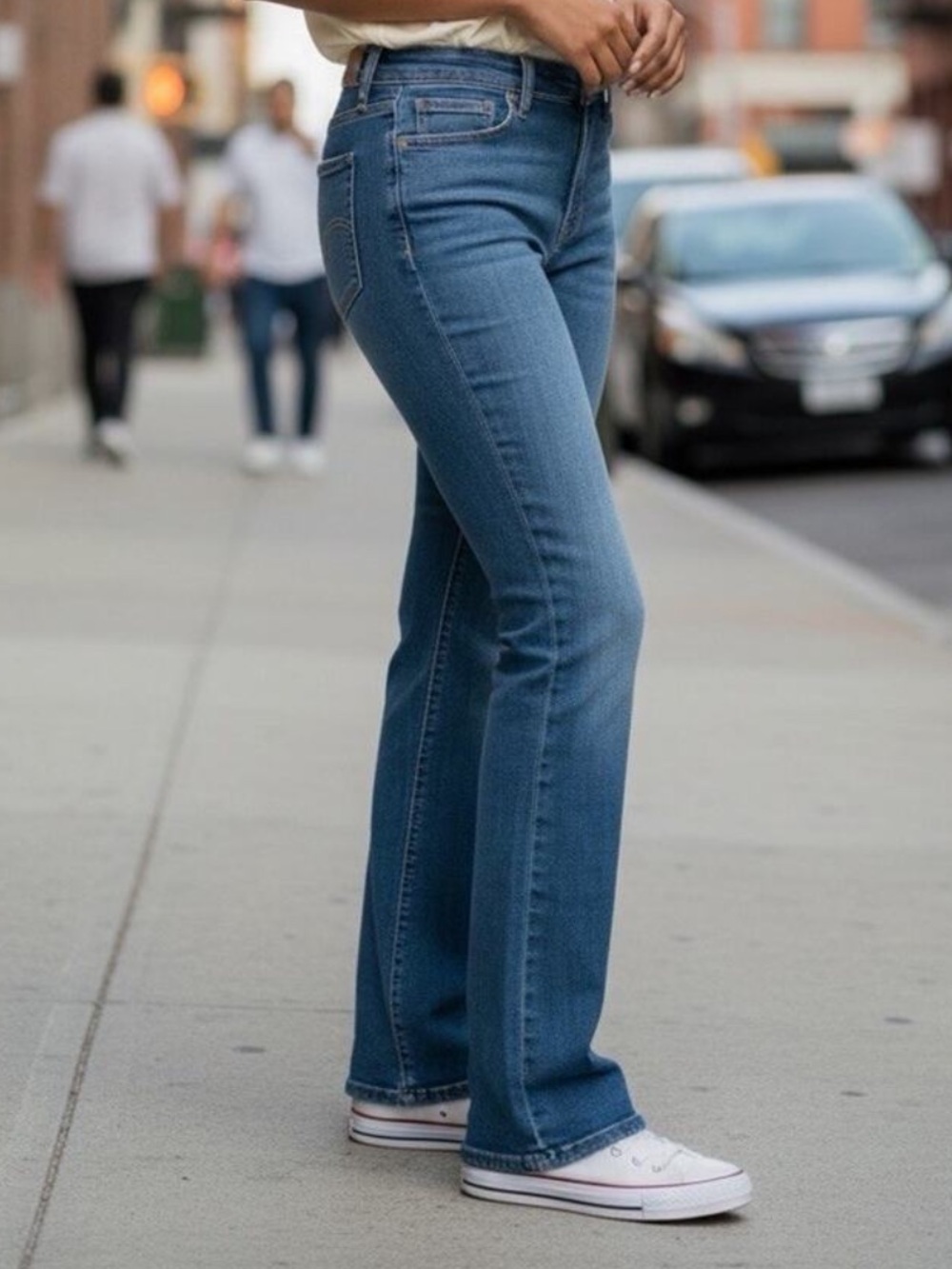 THE FLIRT Old Navy Size The Flirt Jeans Women's Size 6 Short Bootcut 3510-12